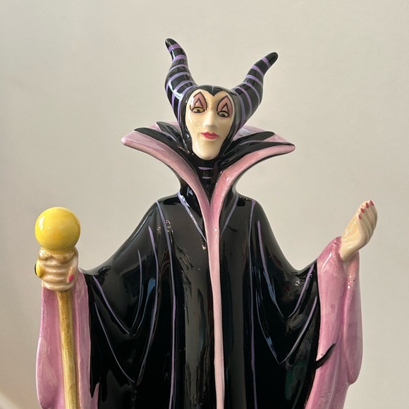 Disney Vintage Maleficent Figurine Porcelain Statue Japan Sleeping Beauty Decor - Picture 6 of 6
